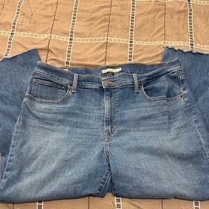 Levi's Classic Blue Straight high rise cropped 34 Women's Jeans